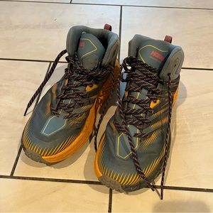 Hoka
Speedgoat Mid 2 GTX Hiking Boots - Women's